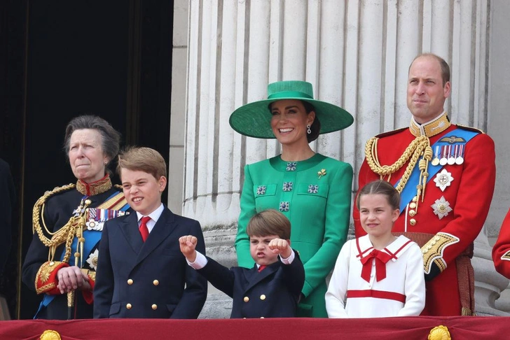 Снова всех очаровал и насмешил: принц Луи во время парада Trooping the Colour