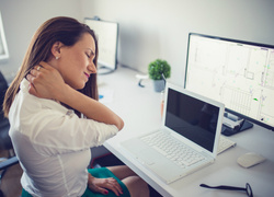 «Как избавиться от боли в шее, возникающей из-за работы за компьютером?»