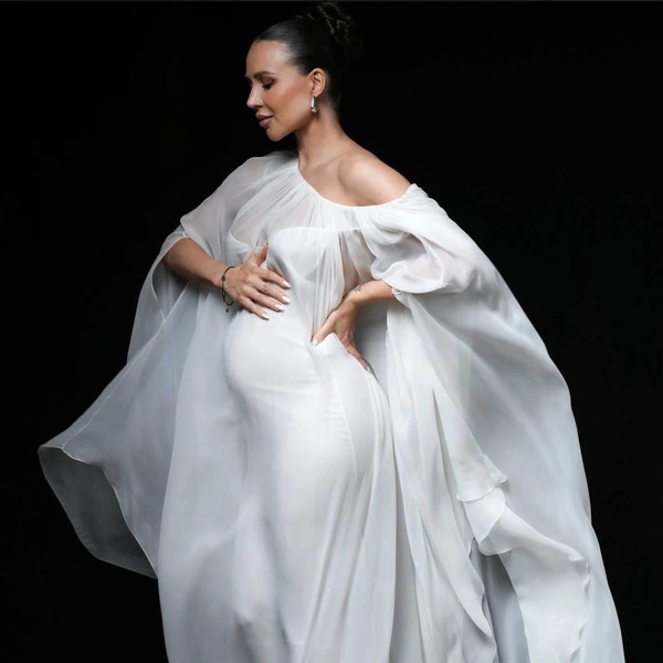 В соцсети на лайф-аккаунте блогерши появились снимки с фотосессии с будущим отцом ее ребенка | Источник: lerchek_life / Instagram (экстремистская организация, деятельность запрещена на территории РФ)