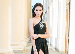 Паулина Андреева в платье Maison Bohemique и украшениях Tiffany на закрытии Кинотавра