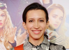 Елена Борщева: «Нам надо тысяч пятьсот в месяц»