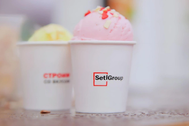 Полутысячная команда Setl Group прошла на сапах по рекам и каналам Петербурга | Источник: ООО «Сэтл Групп»