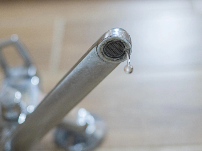 Уточнить, попадет ли ваш дом под отключение, можно через управляющую компанию или «Горводоканал». | Источник: Фото: Елена Буйвол / VLADIVOSTOK1.RU