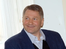 Вернулся с того света, чтобы познать радости позднего отцовства. Кто спас Игоря Бочкина от смерти?