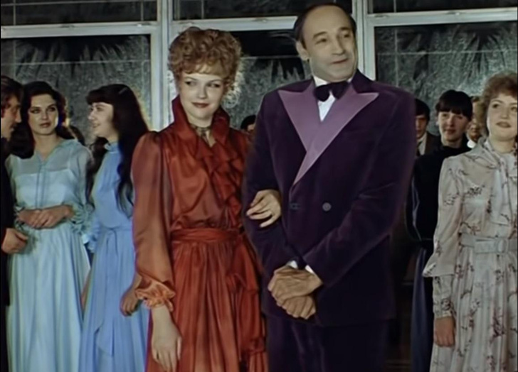 Девушка с советского экрана: о каких платьях мечтали женщины в СССР