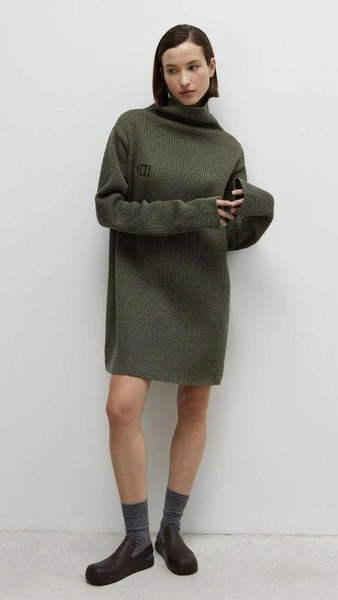 Around Clothes & Knitwear