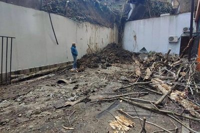 Another landslide strikes Adler in Sochi near apartment block