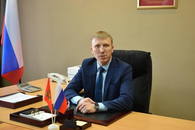 Назаровского чиновника проверяют после угроз местному жителю