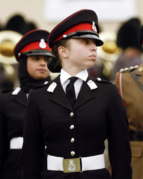 Принцесса-воин: младшая дочь королевы Рании закончила военную академию