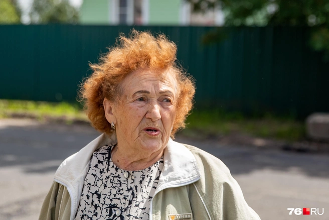 Татьяна Николаевна обратила внимание, что в администрации давно обсуждали перенос остановки | Источник: Кирилл Поверинов / 76.RU