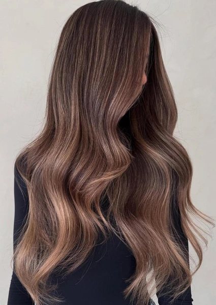 какой цвет волос молодит, цвет волос, как выглядеть моложе, окрашивание волос, волосы, цвета волос | Источник: Социальные сети