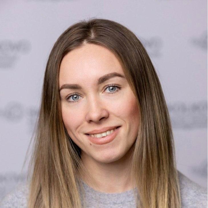 <p>Алина Логунова</p>