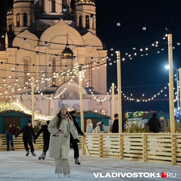 А вот так выглядела площадь в декабре 2024 года | Источник: Елена Буйвол / VLADIVOSTOK1.RU