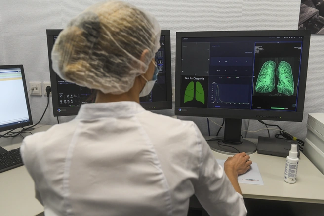 В школе Петербурга проведут дезинфекцию из-за подозрения на туберкулез | Источник: Артем Устюжанин / E1.RU