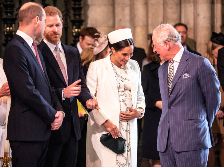 Фото №1 - Что не так с реверансом герцогини Меган перед принцем Чарльзом