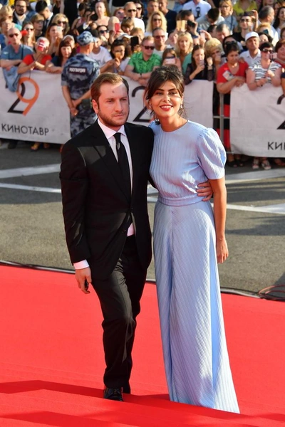 Резо Гигинеишвили и Надежда Оболенцева | www.starhit.ru