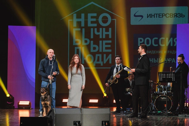 Настя нашла и вернула собаку, которая бегала по городу в поисках пропавшего хозяина, пока он лежал в больнице  | Источник: Илья Бархатов 