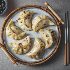 Китайские пельмени дамплинги с королевскими креветками и курицей