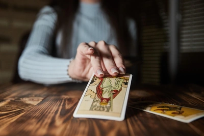 Tarot Reading Forecasts Tough February for Kuzbass Region