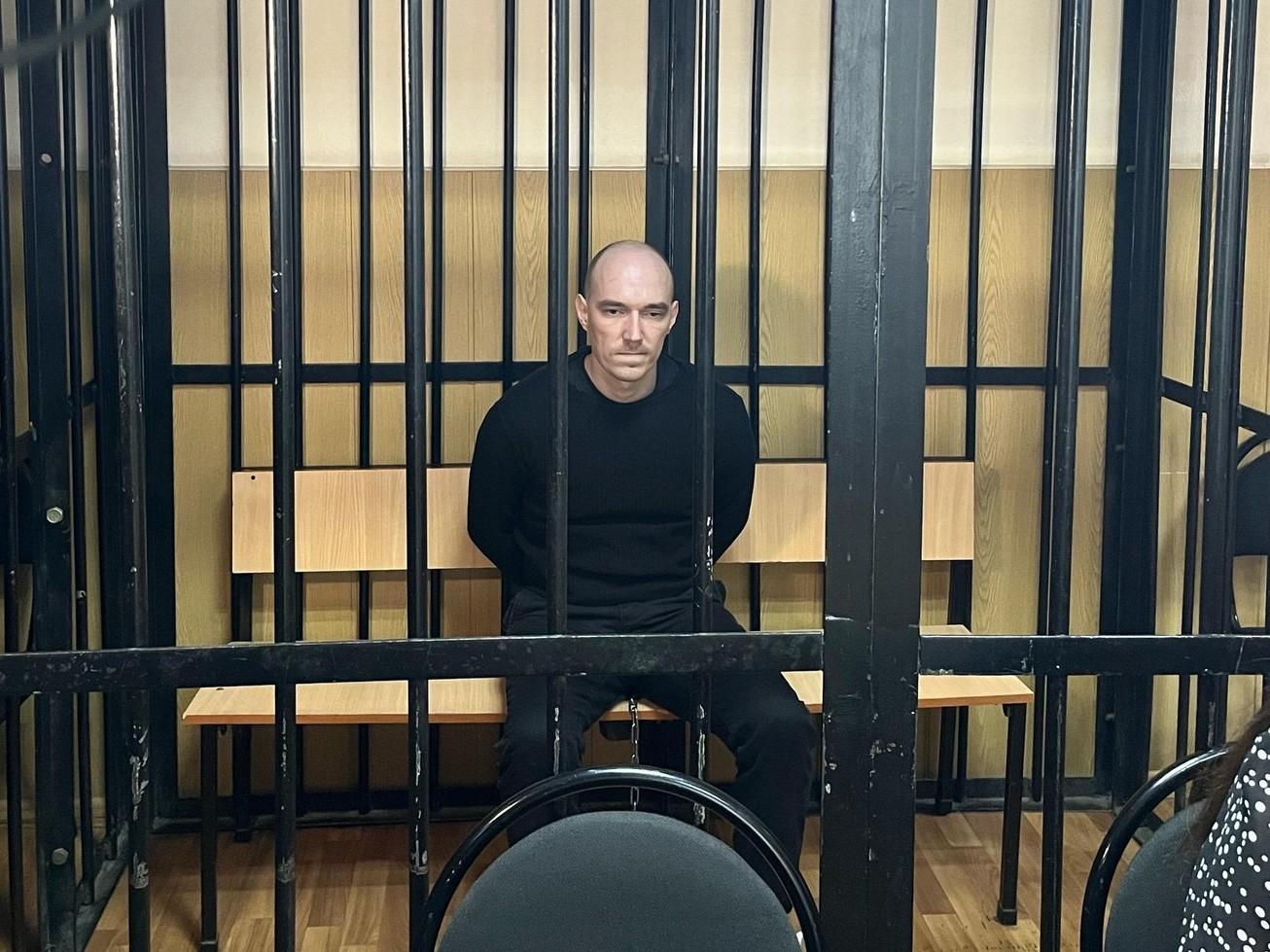 «Будь мужчиной, признайся» Вдова застреленного отца встретилась с убийцей своего мужа в суде на юге…