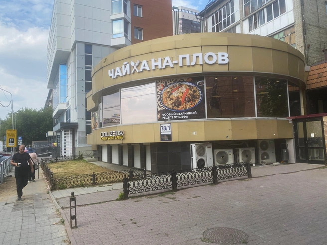 Кафе стало вторым арендатором этого помещения с момента постройки здания | Источник: Стас Соколов / NGS.RU