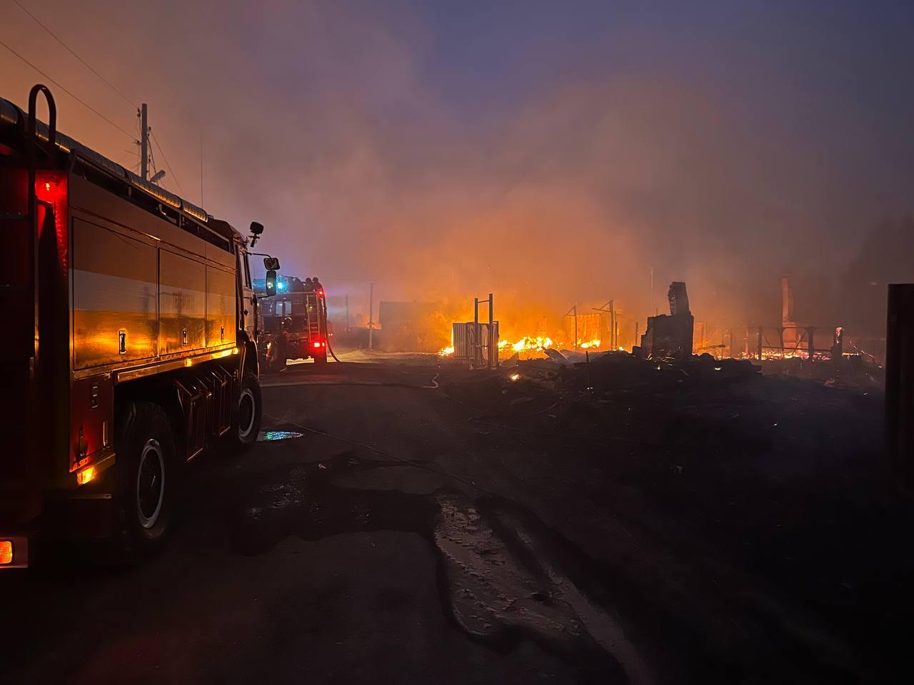 Что известно о гигантском пожаре в старинном уральском селе Шайдуриха - 13  июля 2023 - Е1.ру