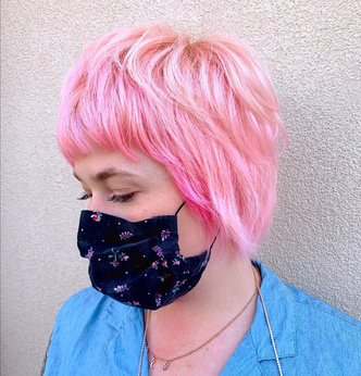 Исследование: почему люди красят волосы в розовый цвет? 🌸