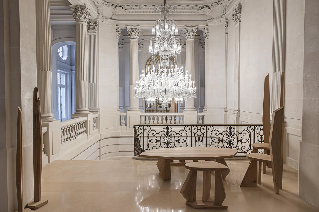 Мебель Жан-Гийома Матио в интерьере бутика Maison Baccarat. | Источник: Maison Baccarat