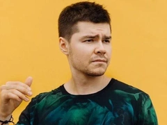 Блогеру Аязу Шабутдинову грозит до 10 лет тюрьмы — он обманом повесил на девушку кредит