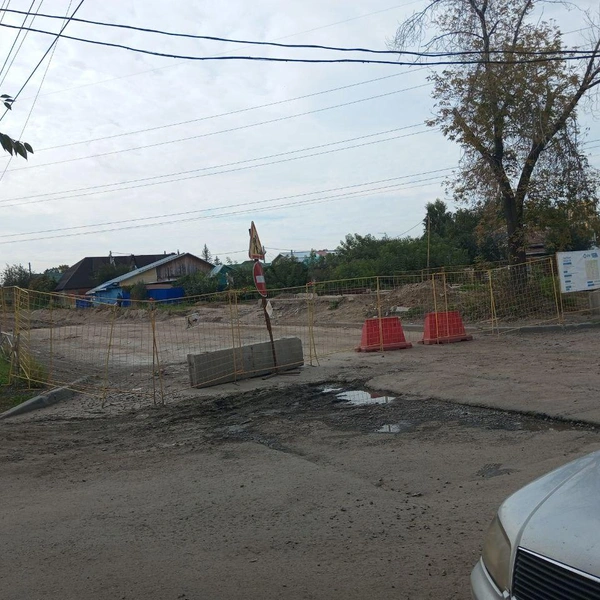 Свой отопительный сезон жители частных домов, разумеется, планируют индивидуально, но отсутствие подъезда к участкам их раздражает | Источник: читатель НГС