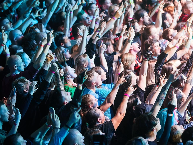 Тур «Звезды и хиты» (6+) вышел в гастроли — скоро артисты выступят в Новосибирске. | nsk54.online