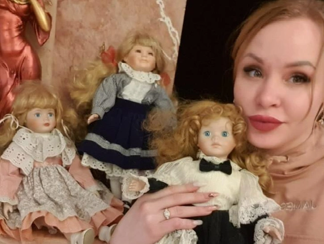Сейчас девушка неплохо зарабатывает, а в детстве и юности ее семья жила очень скромно | Источник: Лола Тейлор / Vk.com
