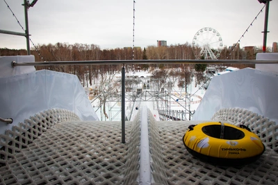 Гигантскую горку в парке Маяковского закрыли из-за морозов