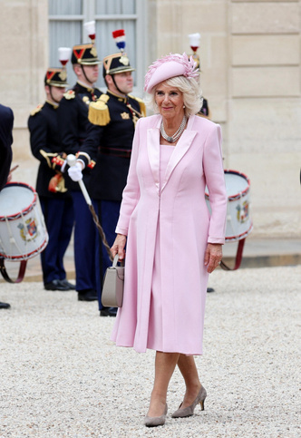 Самые модные монархи Европы: как Карл и Камилла показывают настоящий королевский стиль в Париже