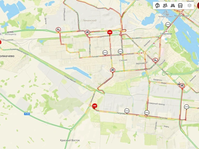 Ранним утром дорожная обстановка ухудшилась до 8 баллов. | Источник: 2GIS