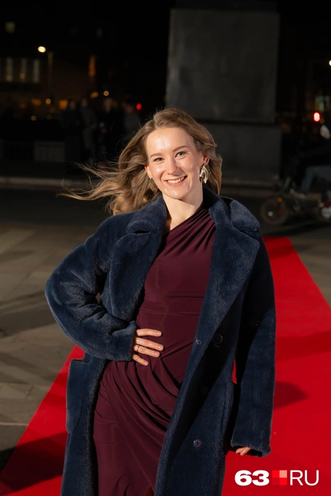 Вау-эффект на красной дорожке! | Источник: Илья Рязанов