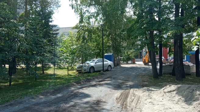 Такой парковки вы еще точно не видели | Источник: читательница НГС
