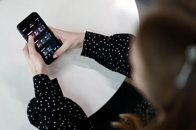 Voronezh Dentist Loses 1.5 Million Rubles in Scam, Sells Car