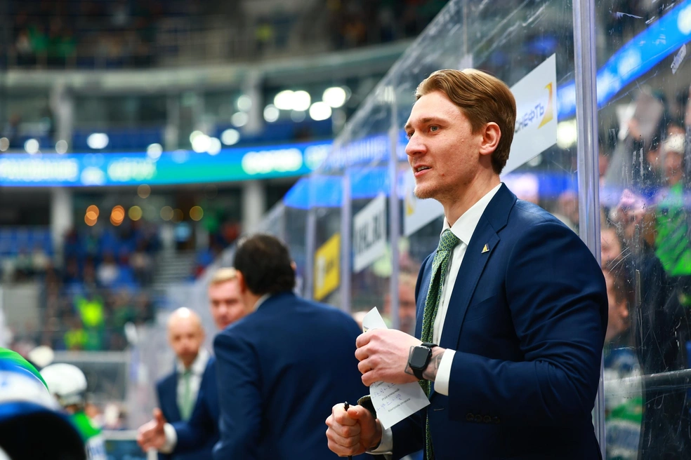Дмитрий Мезенцев, тренер вратарей | Источник: hcsalavat / Vk.com