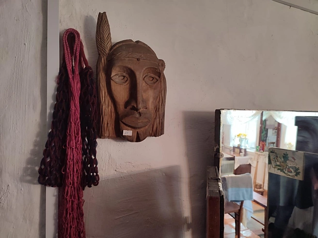 Такие маски в советское время делали в местном леспромхозе | Источник: Илья Калинин / NGS.RU