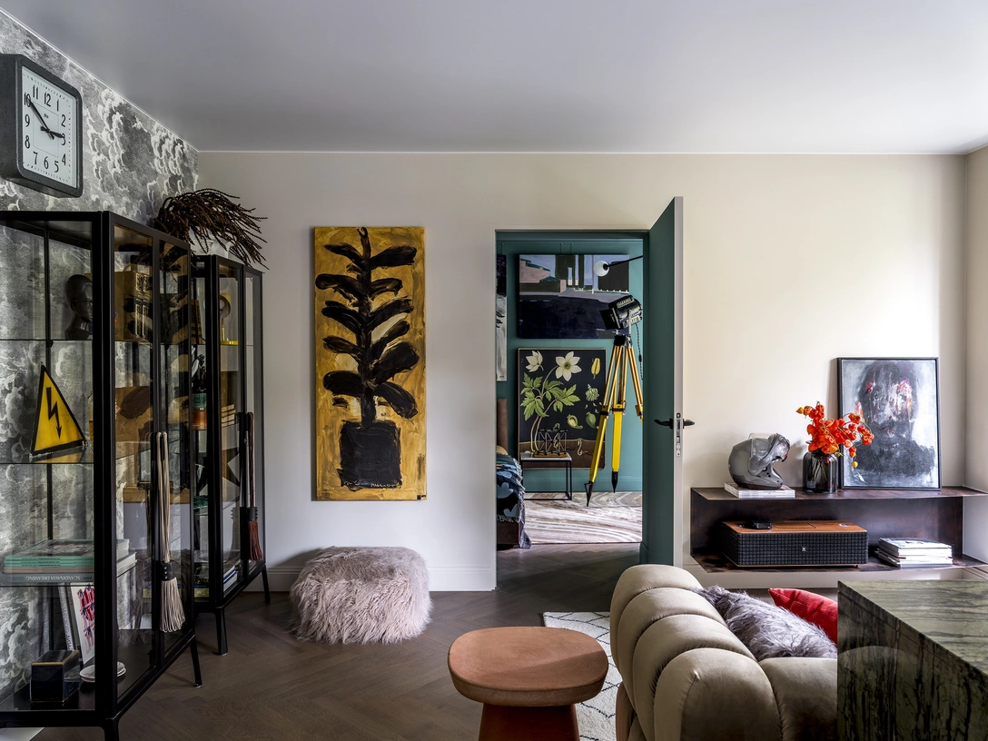 ELLE DECORATION в гостях у дизайнера Ильи Гульянца (фото 0) | Источник: Евгений Кулибаба