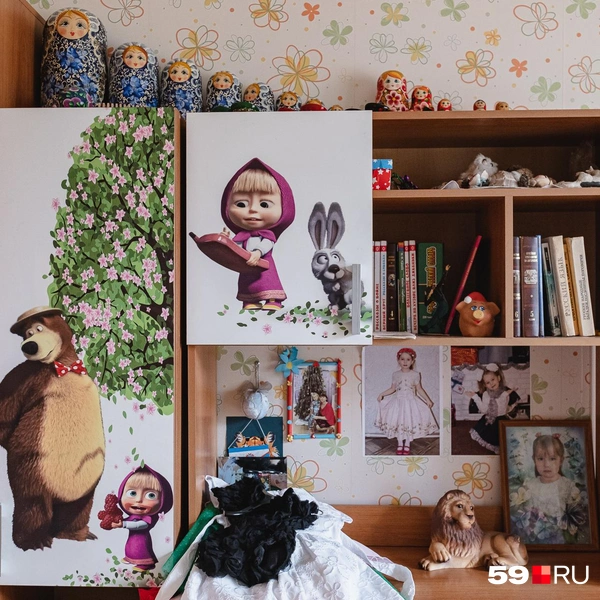 Шкафчик с любимыми персонажами детей — Машей и Медведем | Источник: Тимофей Калмаков / 59.RU