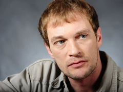 «Он очень долго терпел»: врач объяснил, мог ли возникнуть рак из-за пломбы у звезды «Бедной Насти»