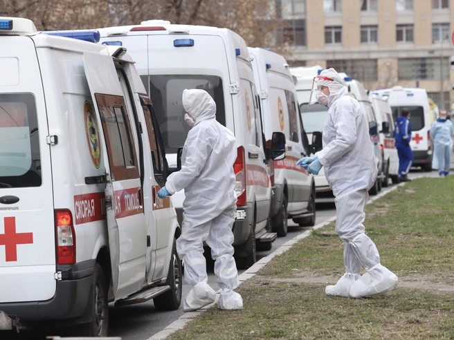 Специалисты затрудняются точно предсказать, когда наступит пик заболеваемости | Источник: Сергей Михайличенко / FONTANKA.RU