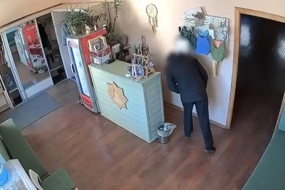 Рецидивист из Читы похитил почти 16 тысяч рублей из йога-центра