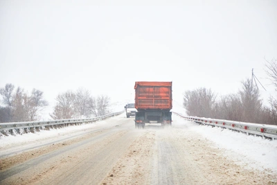 На алтайских дорогах ввели ограничения для фур