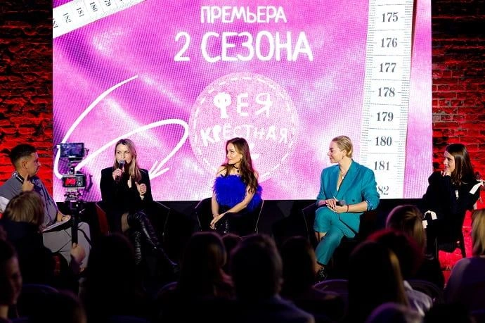 В 2023 году Екатерина Щекочихина (слева) занимала пост креативного продюсера видеохостинга Rutube | Источник: very life victory / vlv-mag / https://vlv-mag.com/rubriki/stil-zhizni/feya-kryostnaya-na-rutube