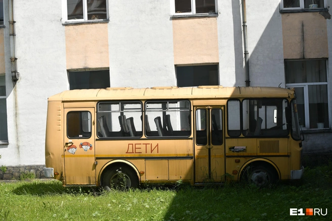 Детей вывозили из лагеря вечером, а ночью родители потеряли их | Источник: Артём Устюжанин / E1.RU