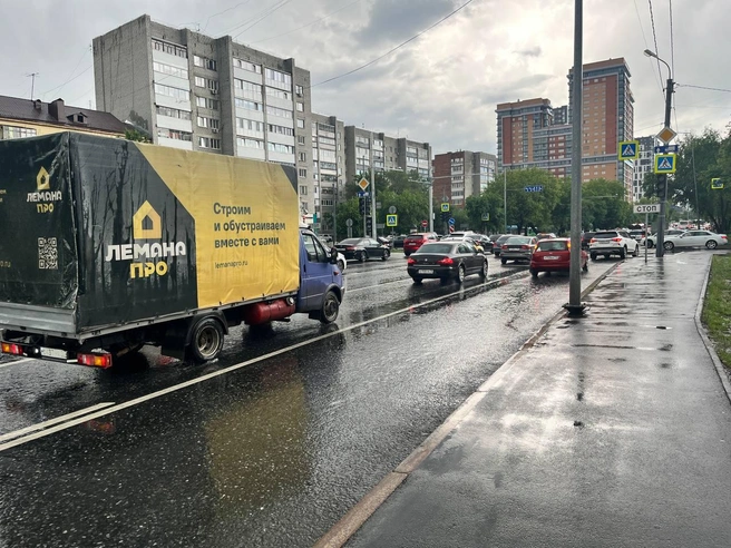 Выделенку на мосту до перекрестка с Циолковского сохранили | Источник: Анатолий Кузнецов / 72.RU