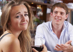 Точно опозоритесь: 8 ошибок в ресторане, которые выдают в вас невежду